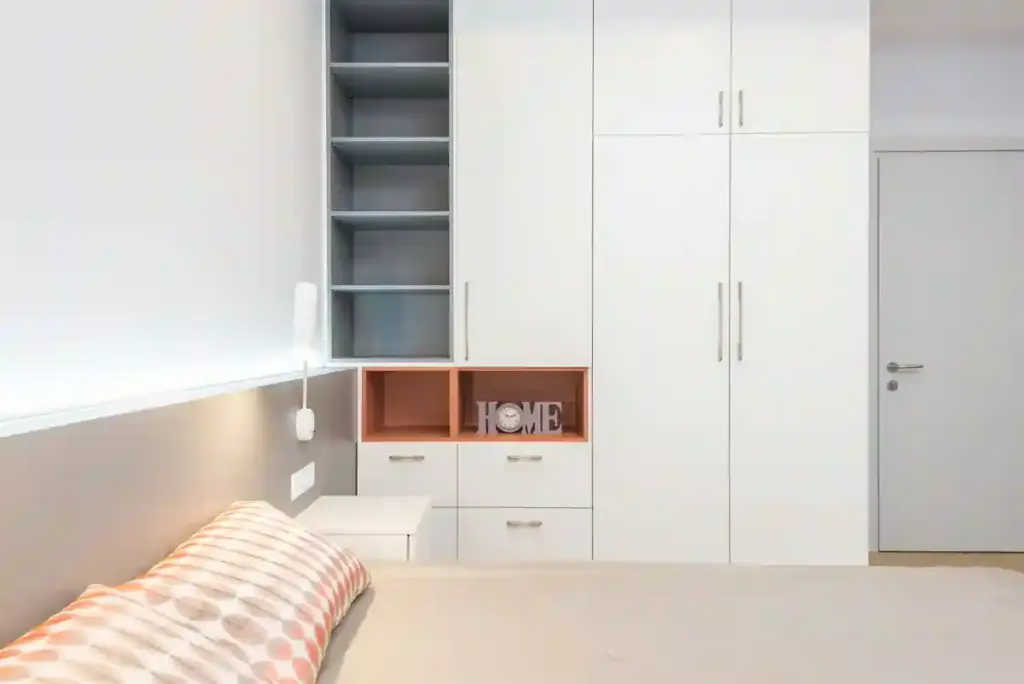 Big tall bedroom wardrobes